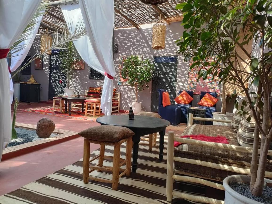 Gasthaus Dar Tadout Aït Ourir Exterior foto