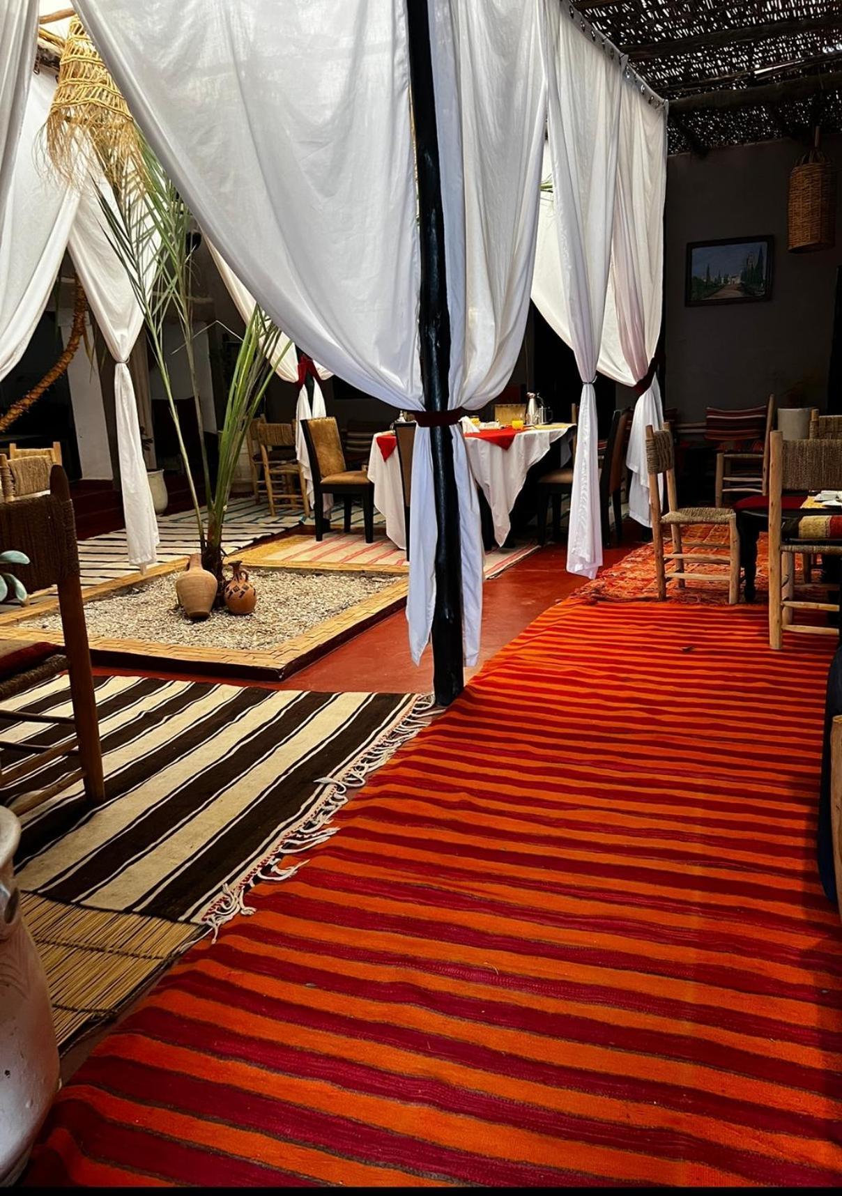 Gasthaus Dar Tadout Aït Ourir Exterior foto